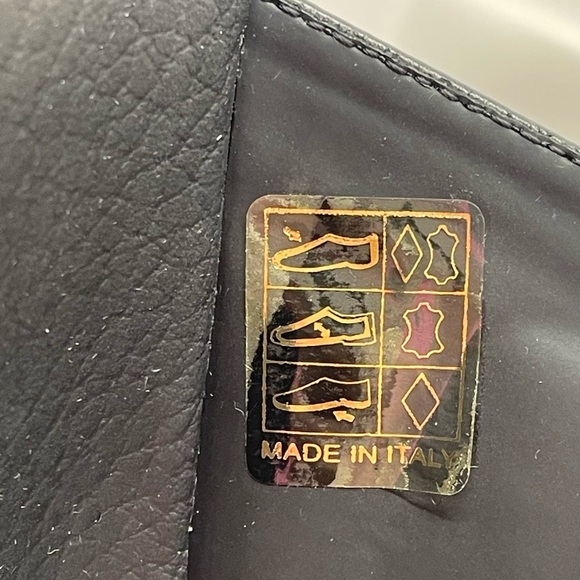 Gucci Logo Black Leather Men’s Pool Slides - Picture 15 of 15